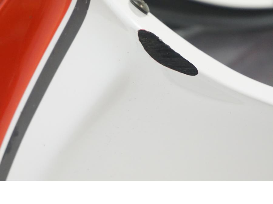 Snett uppifrån på Toppkåpa från en Suzuki GSX 550 -1985 motorcykel.