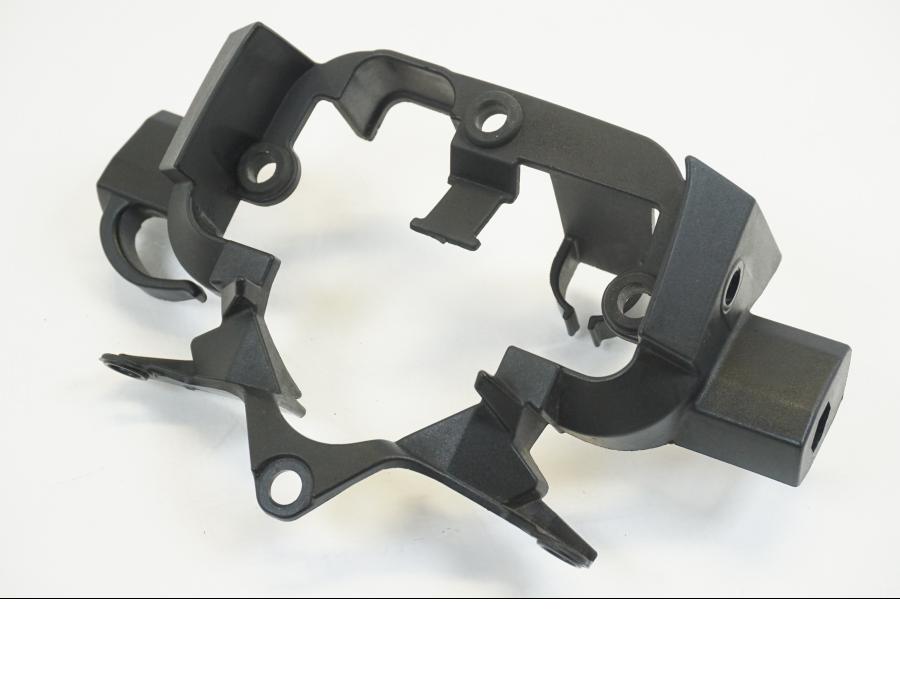 Framsidan på Instrumentpanelsfäste från en Aprilia SXV 550 -2007 motorcykel.