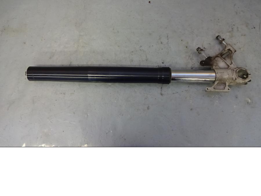 Baksidan på Gaffelben från en KTM 990 Super Duke -2009 motorcykel.