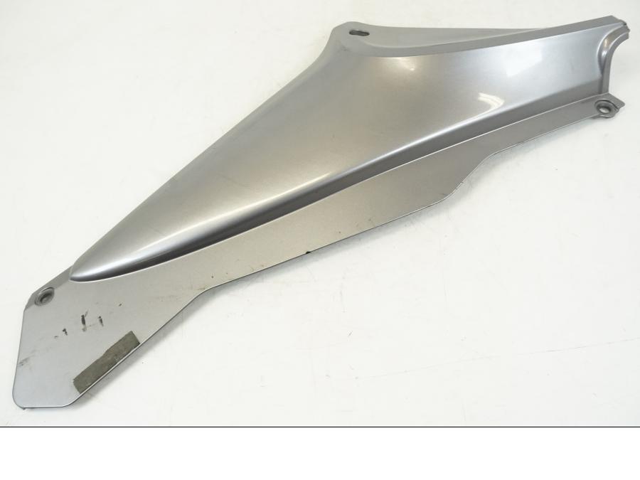 Snett uppifrån på Sidopanel från en Honda ST 1300 -2002 motorcykel.