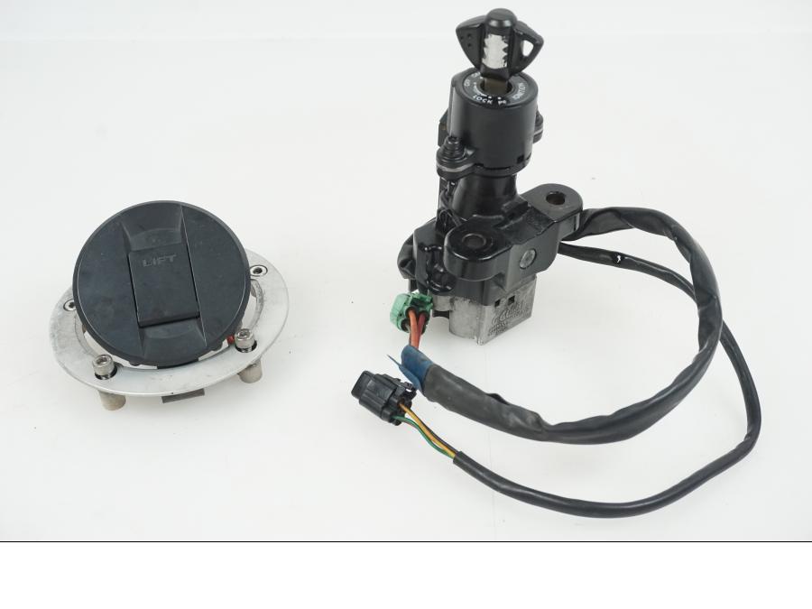 Framsidan på Låssats från en Suzuki GSX-R 1000 -2007 motorcykel.