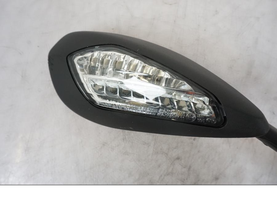 Extrabild1 på Backspegel från en Ducati Panigale V2 -2022 motorcykel.