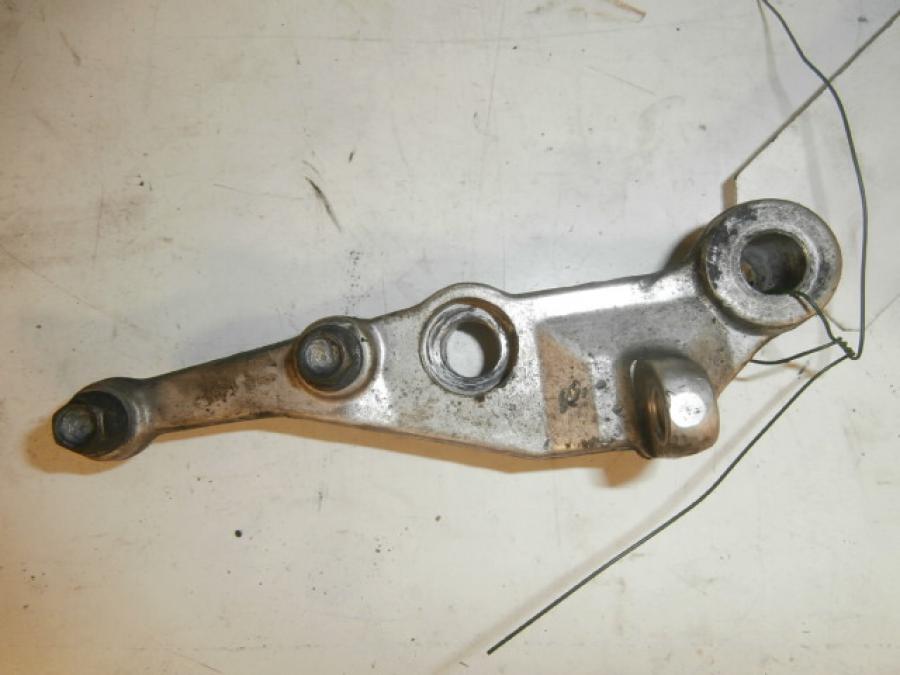 Baksidan på Fäste från en Ducati 748 -2002 motorcykel.