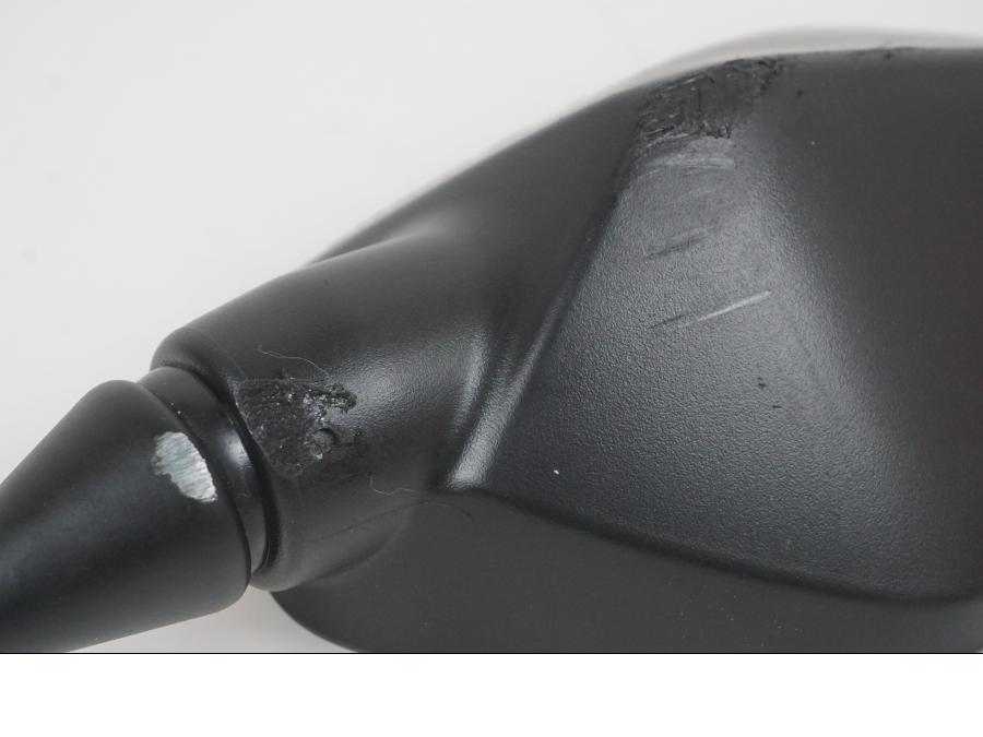 Höger sida på Backspegel från en Honda CB 650 R -2021 motorcykel.