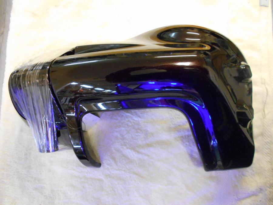 Framsidan på Fotkåpa från en H-D Ultra Limited FLHTK -2009 motorcykel.