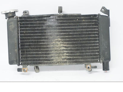 Framsidan på Vattenkyl från en Honda CB 500 X -2015 motorcykel.