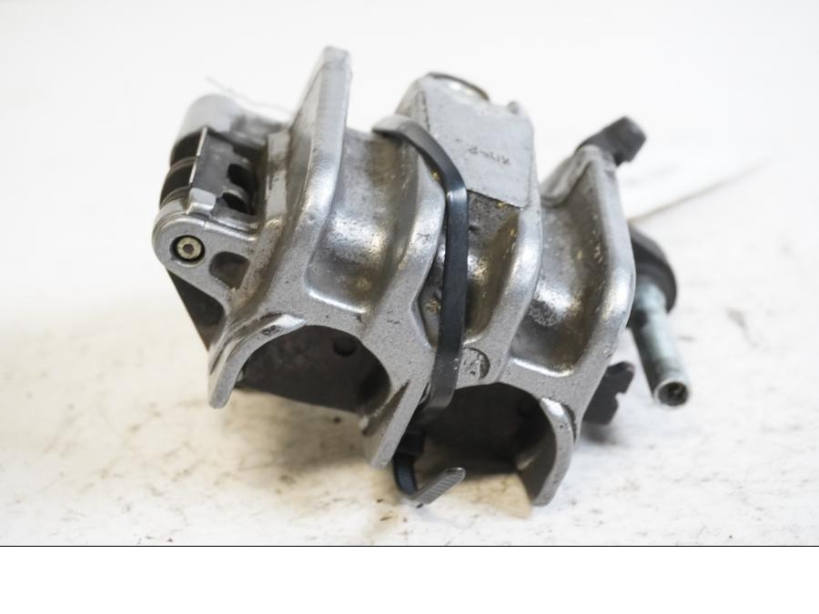 Baksidan på Bromsok från en Honda VT 600 C -1994 motorcykel.