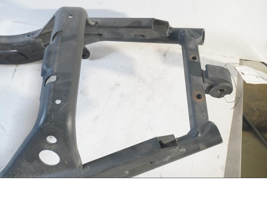 Höger sida på Bakram från en Triumph Daytona 675 -2008 motorcykel.