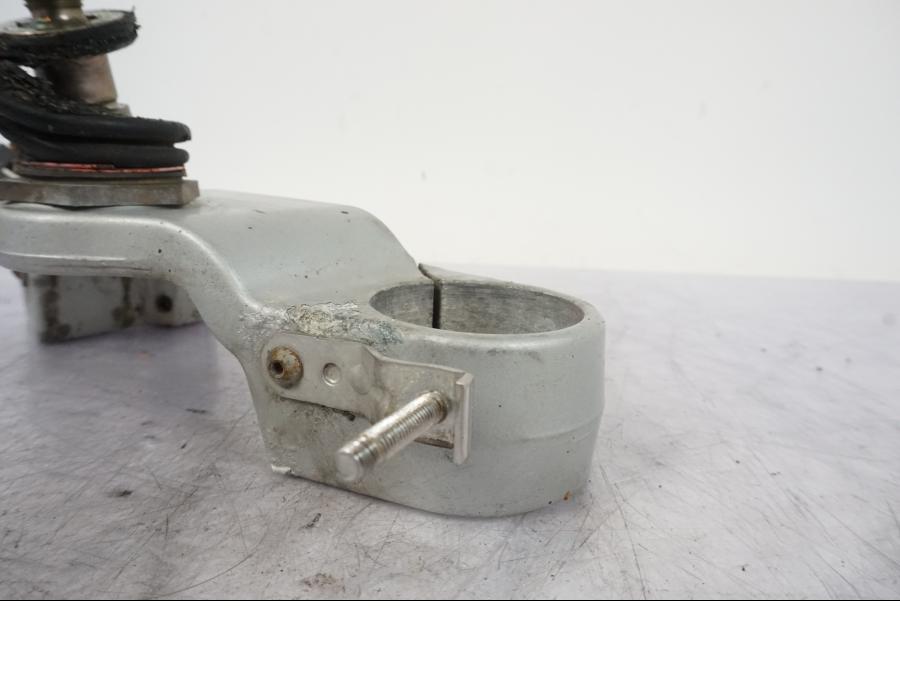 Snett uppifrån på Gaffelkrona från en BMW R 1150 GS -2002 motorcykel.