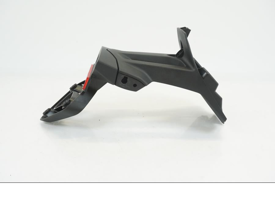 Baksidan på Skylthållare från en BMW S 1000 XR -2019 motorcykel.