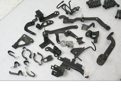 Höger sida på Skruv / Mutter etc från en Kawasaki Z 900 -2019 motorcykel.