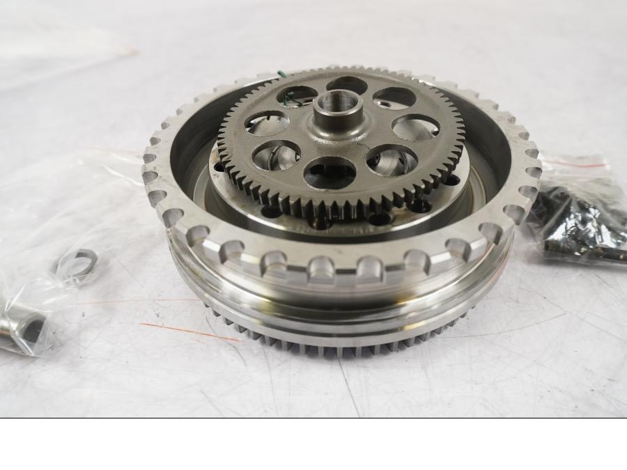 Baksidan på Startkopplingsdrev från en Ducati Multistrada 1260 -2020 motorcykel.