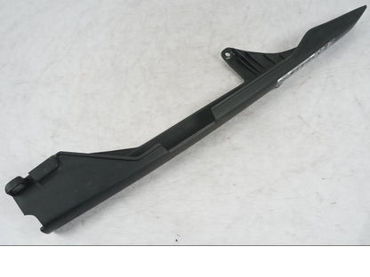Snett uppifrån på Kedjeskydd från en Honda CBR 1100 XX -1999 motorcykel.