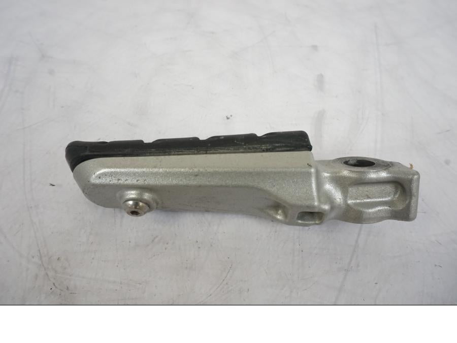 Vänster sida på Fotpinne från en Honda VFR 1200 -2010 motorcykel.