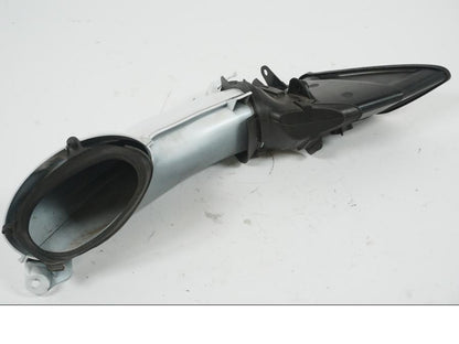 Vänster sida på Luftintag från en Yamaha YZF 1000 R1 -2007 motorcykel.