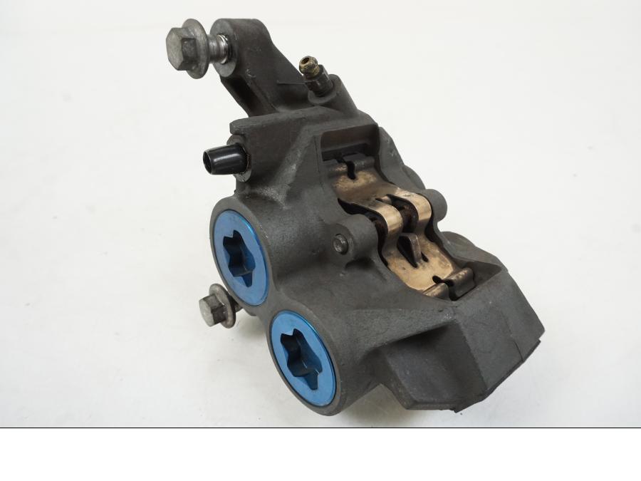 Framsidan på Bromsok från en Yamaha BT 1100 -2003 motorcykel.