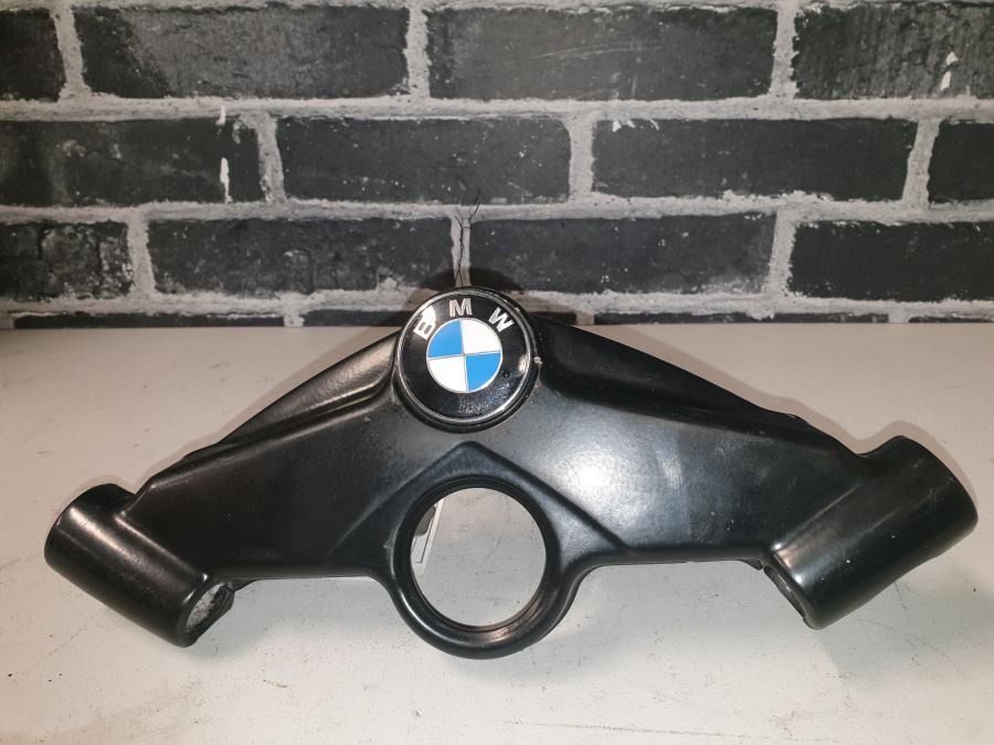 Framsidan på Gaffelkrona från en BMW K 1200 S -2006 motorcykel.