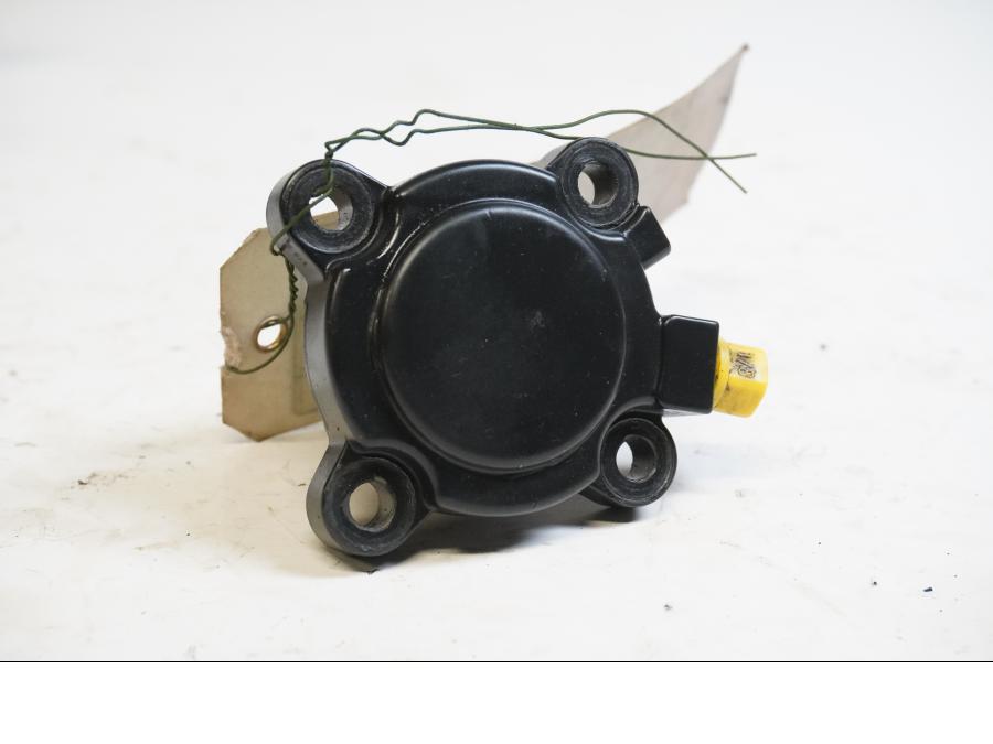 Framsidan på Kopplingslavcylinder från en BMW K 1200 R Sport -2007 motorcykel.