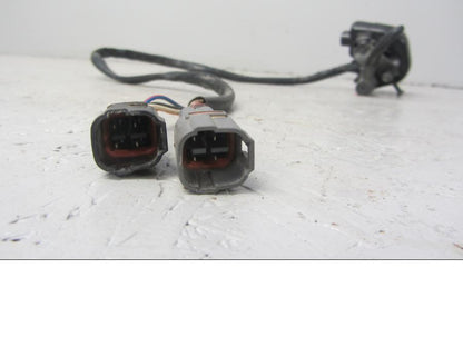 Baksidan på Styrelreglage från en Suzuki LTA 750 XP E -2009 motorcykel.