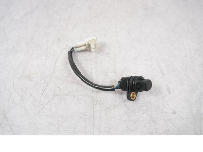 Framsidan på Kamaxelgivare från en Ducati Multistrada 1260 -2020 motorcykel.