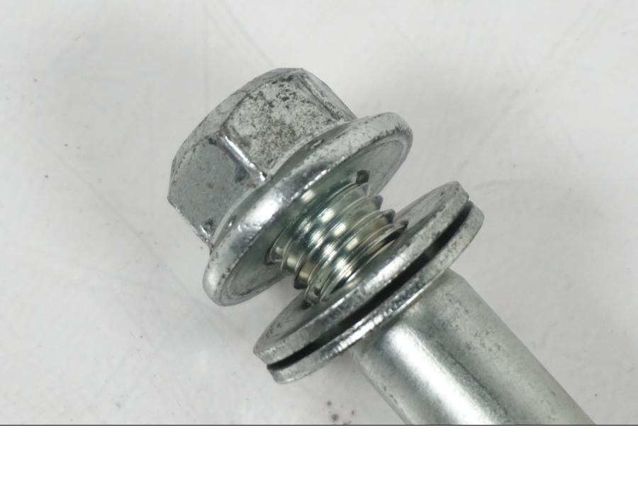 Baksidan på Axel från en H-D Softail Standard FXST -2001 motorcykel.