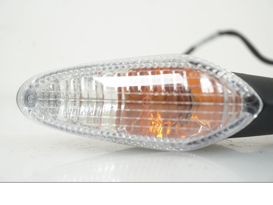 Baksidan på Blinkers från en Ducati Monster 1200 -2014 motorcykel.