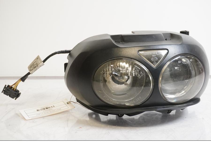 Framsidan på Strålkastare från en BMW F 650 CS -2003 motorcykel.