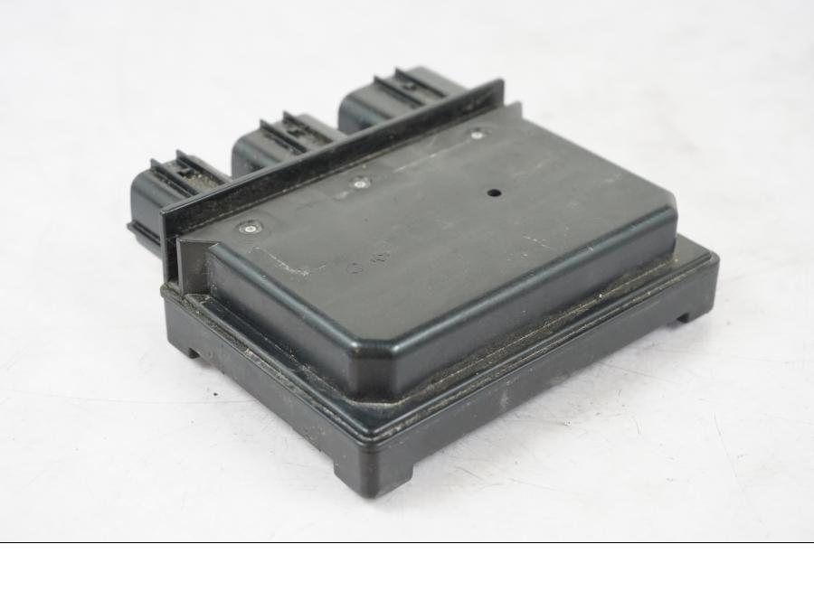 Vänster sida på Reläbox från en Kawasaki ZX-6R -2011 motorcykel.