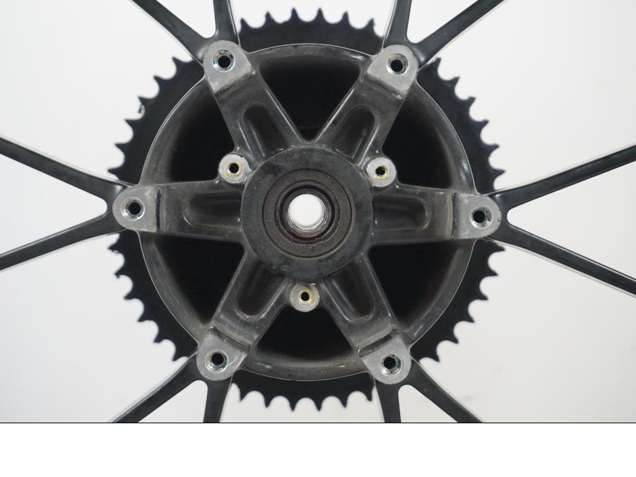 Extrabild3 på Fälg från en Yamaha MT 125 -2017 motorcykel.