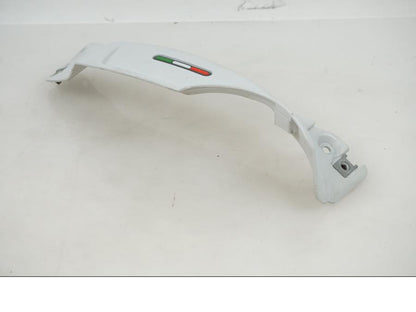 Höger sida på Bensintankskåpa från en Ducati Desert X -2022 motorcykel.