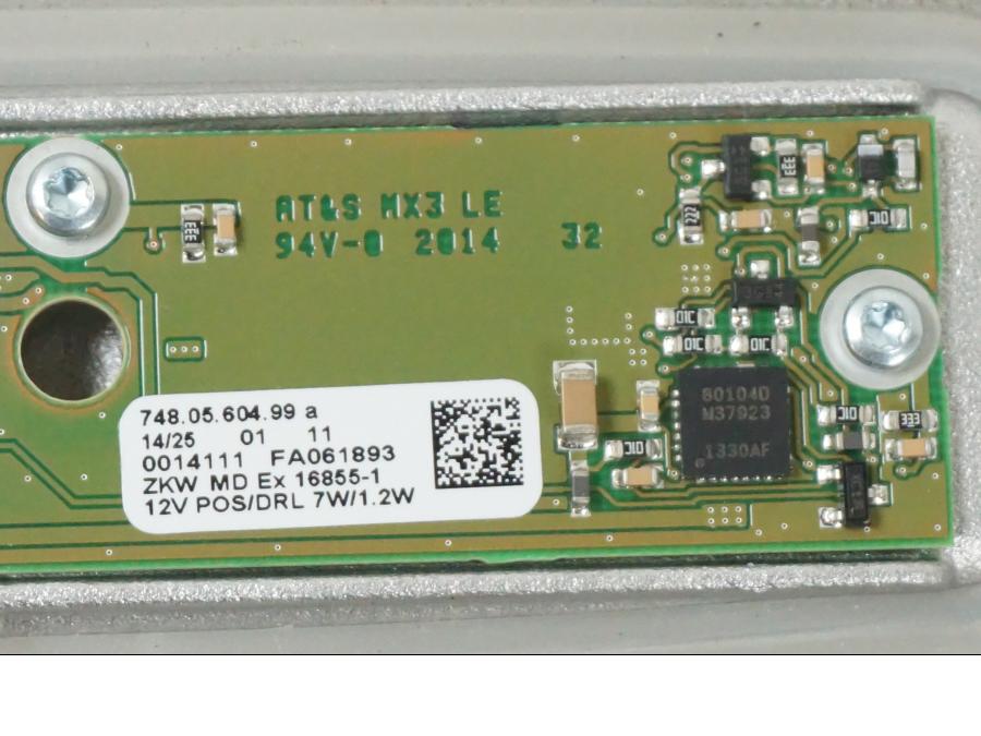 Snett uppifrån på Positionsljus från en BMW K 1600 GTL -2015 motorcykel.