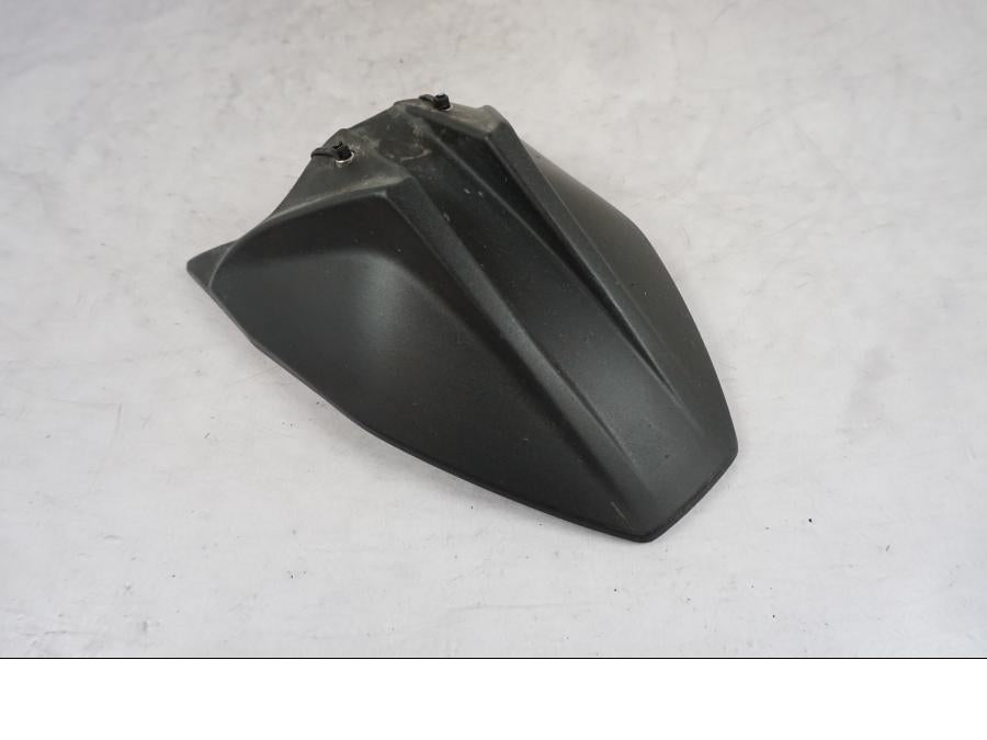 Baksidan på Svingskärm från en KTM 790 Duke -2018 motorcykel.