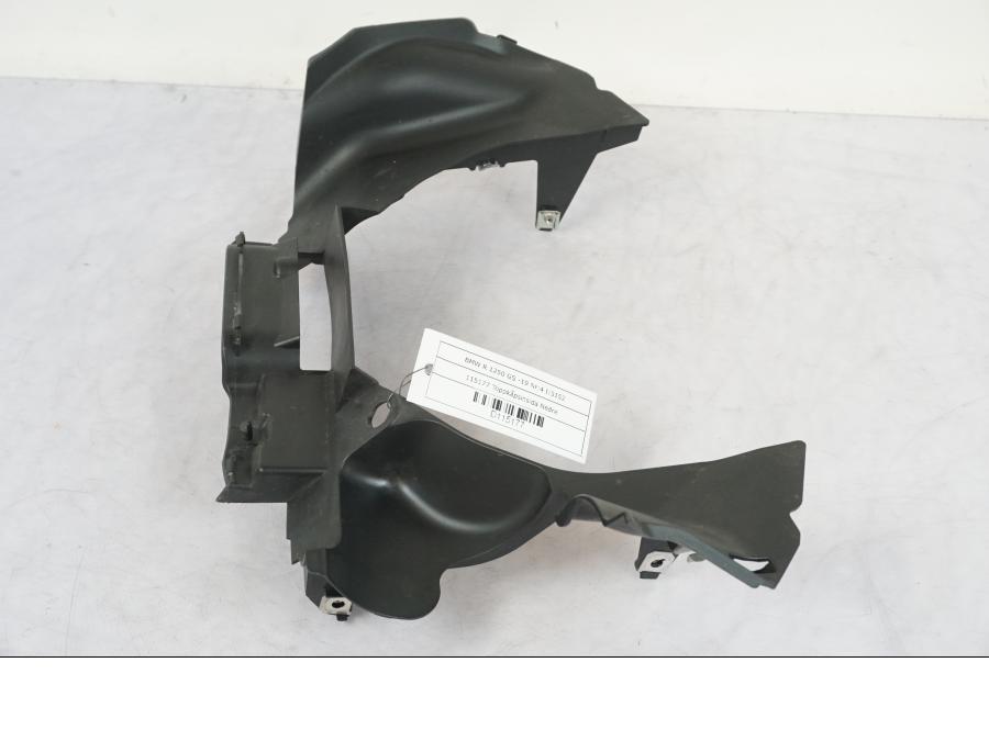 Vänster sida på Toppkåpsinsida från en BMW R 1250 GS -2019 motorcykel.