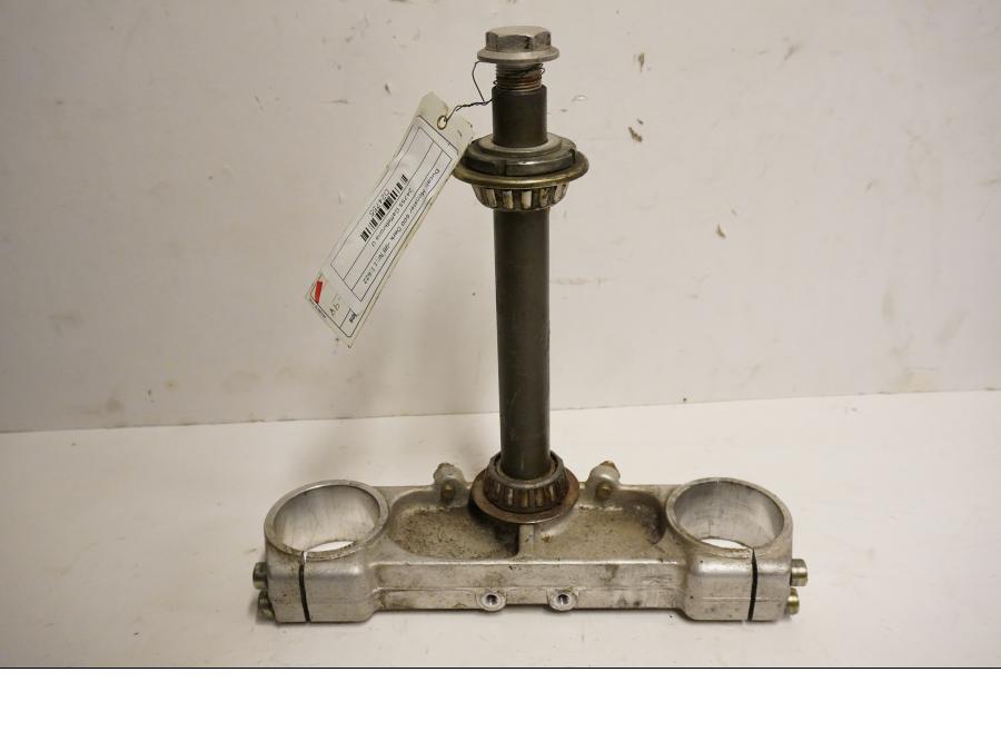 Framsidan på Gaffelkrona från en Ducati Monster 600 -1998 motorcykel.