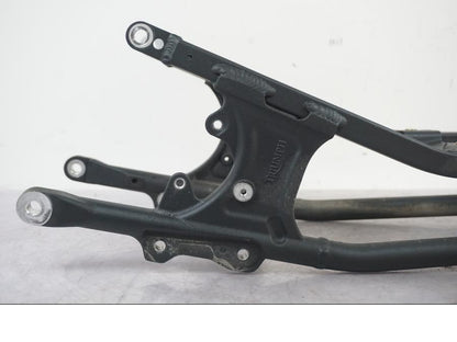 Extrabild2 på Bakram från en Triumph Tiger -2009 motorcykel.