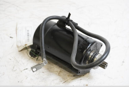 Framsidan på Startmotor från en Kawasaki ZZR 1200 -2002 motorcykel.