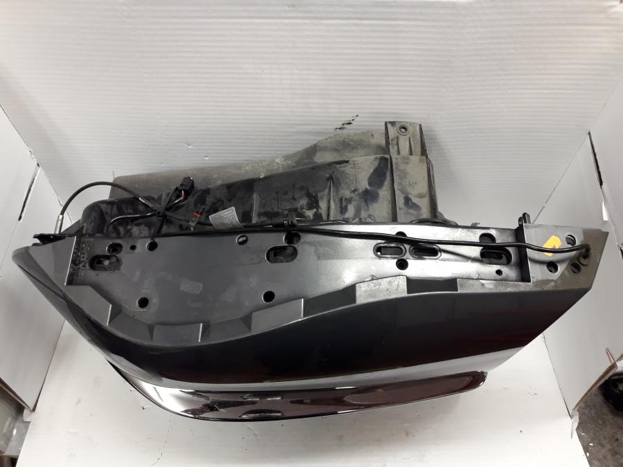 Baksidan på Sidoväska från en BMW K 1200 LT -2006 motorcykel.