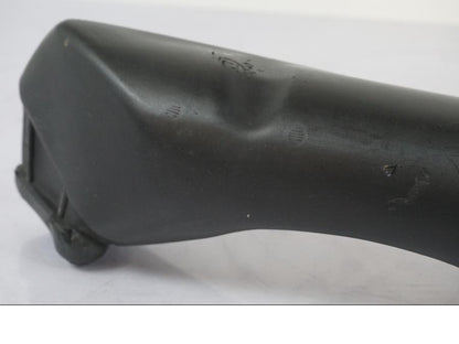 Höger sida på Luftrör från en Aprilia RS 125 -2000 motorcykel.