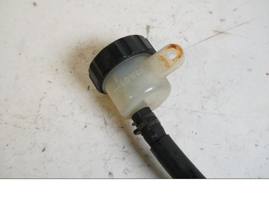 Höger sida på Bromshuvudcylinder från en Yamaha YZF R6 -1999 motorcykel.