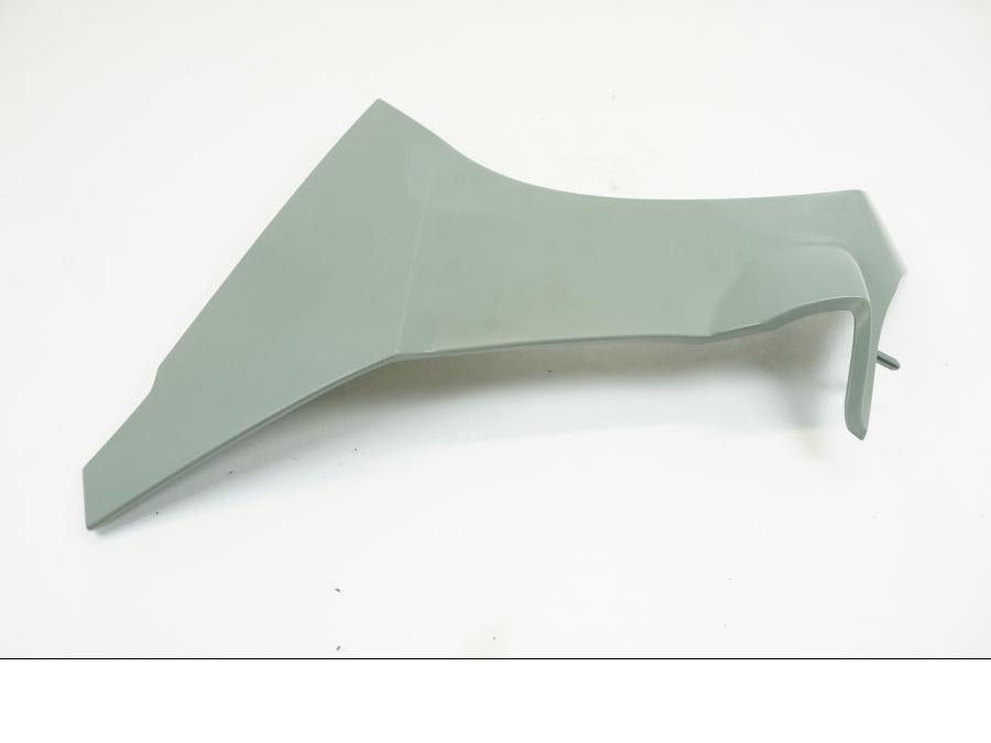 Baksidan på Vattenkylkåpa från en BMW K 1600 -2012 motorcykel.