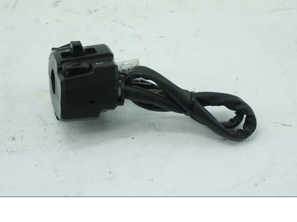 Baksidan på Styrelreglage från en KTM 950 SM -2006 motorcykel.