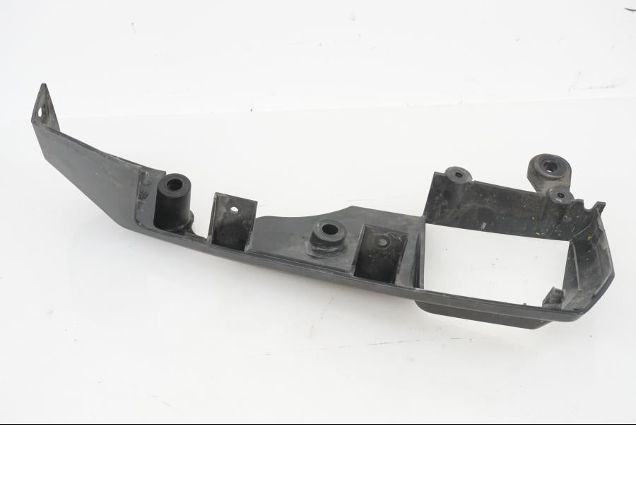 Vänster sida på Kylarvinge från en H-D Adventure Pan America Special RA1250S -2021 motorcykel.