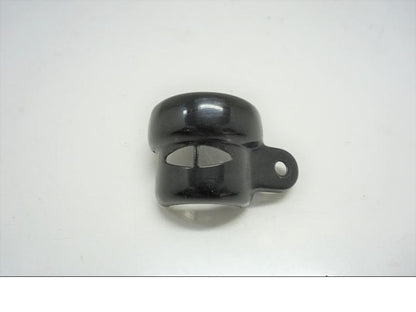 Framsidan på Bromsvätskebehållarkåpa från en Yamaha XVZ 1300 -1997 motorcykel.