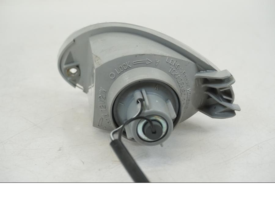 Snett uppifrån på Blinkers från en Suzuki GSX 1300 R -2017 motorcykel.