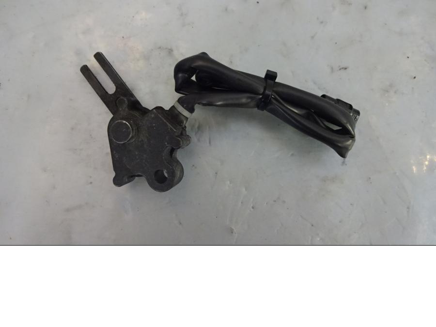 Framsidan på Sidostödsbrytare från en Kawasaki Z 1000 -2018 motorcykel.