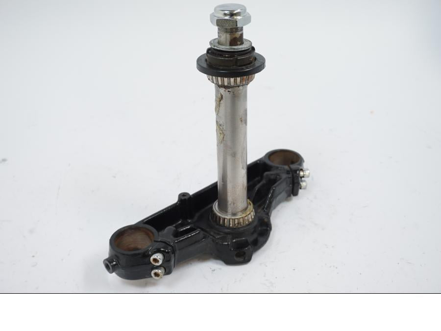 Höger sida på Gaffelkrona från en Kawasaki VN 1500 -2002 motorcykel.
