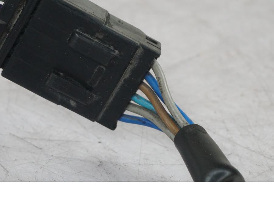 Vänster sida på Värmehandtagsreglage från en Triumph Tiger Explorer -2013 motorcykel.