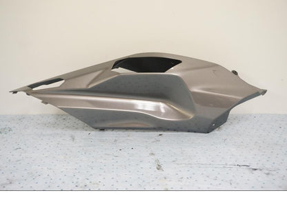 Framsidan på Bakvinge från en Kawasaki Ninja H2 -2019 motorcykel.