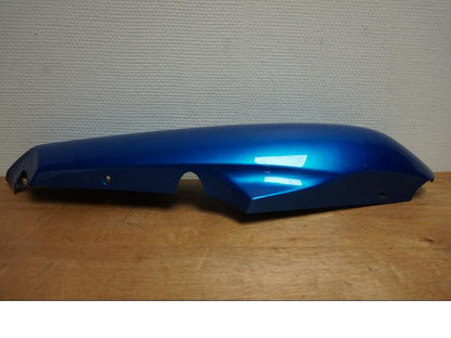 Framsidan på Bakvinge från en Yamaha FZ-S 600 -2001 motorcykel.