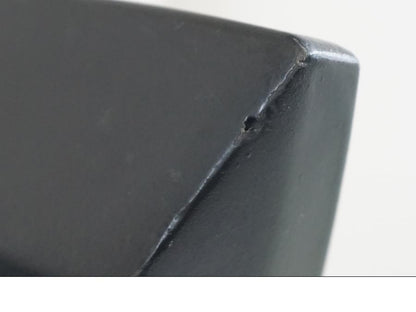 Vänster sida på Bensintank från en KTM 690 SM R -2009 motorcykel.